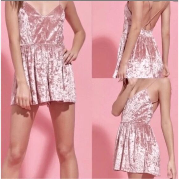 LA Hearts-Pacsun Crushed Velvet Rose Gold/Pink Strappy Flowy Comfy Romper Sz XS - Picture 1 of 10